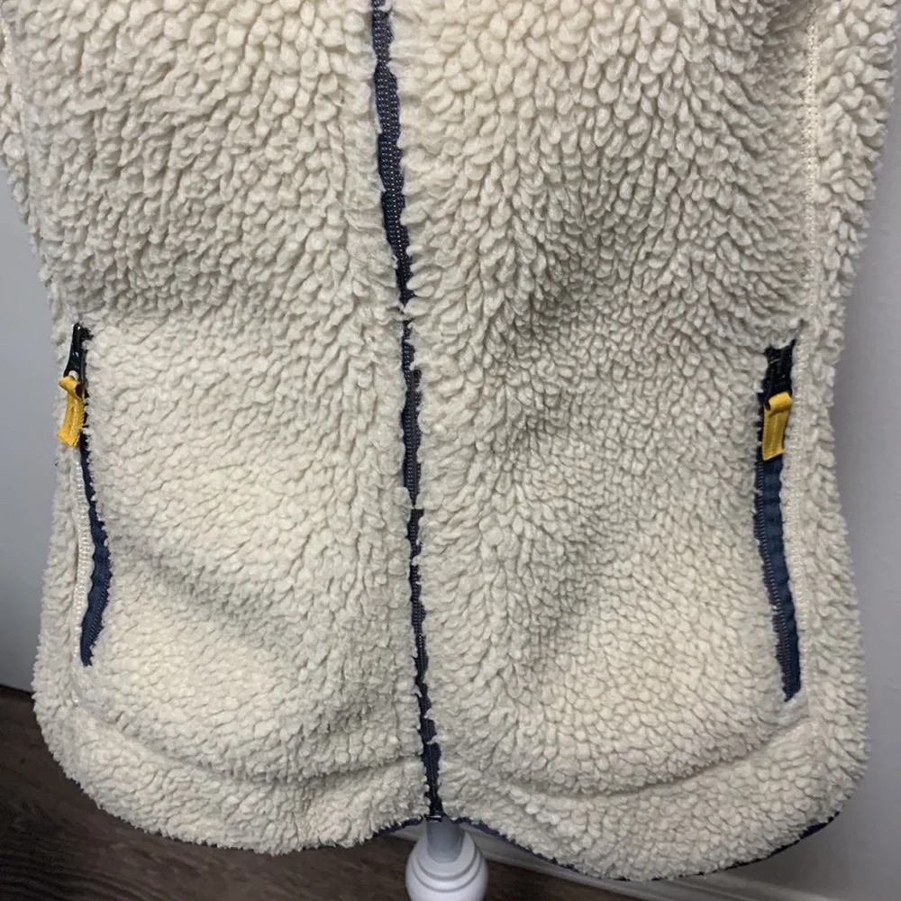 LL Bean fuzzy vest - Picture 3 of 8